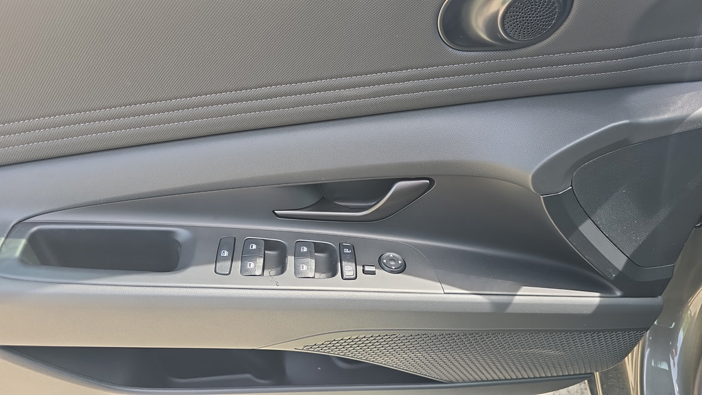 New 2026 Hyundai Elantra SEL Sport Premium FWD image 16
