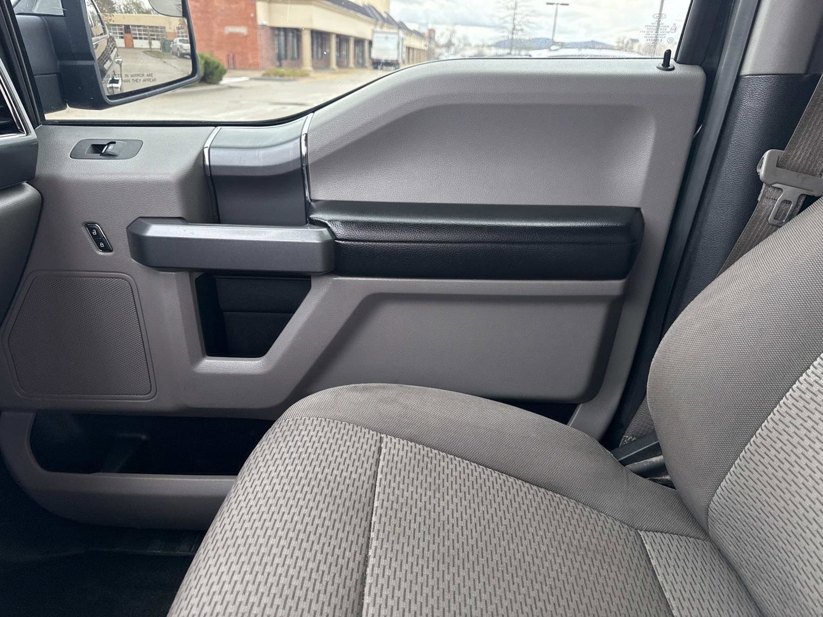 Used 2018 Ford F150 XLT w/ Equipment Group 302A Luxury image 23