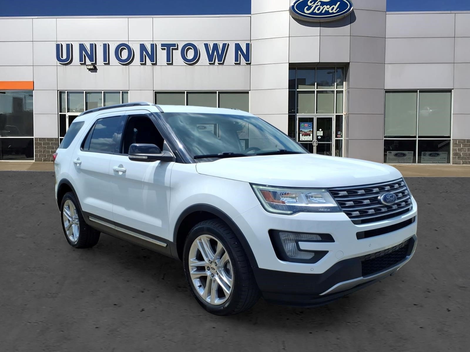 Certified 2017 Ford Explorer XLT w/ Equipment Group 201A