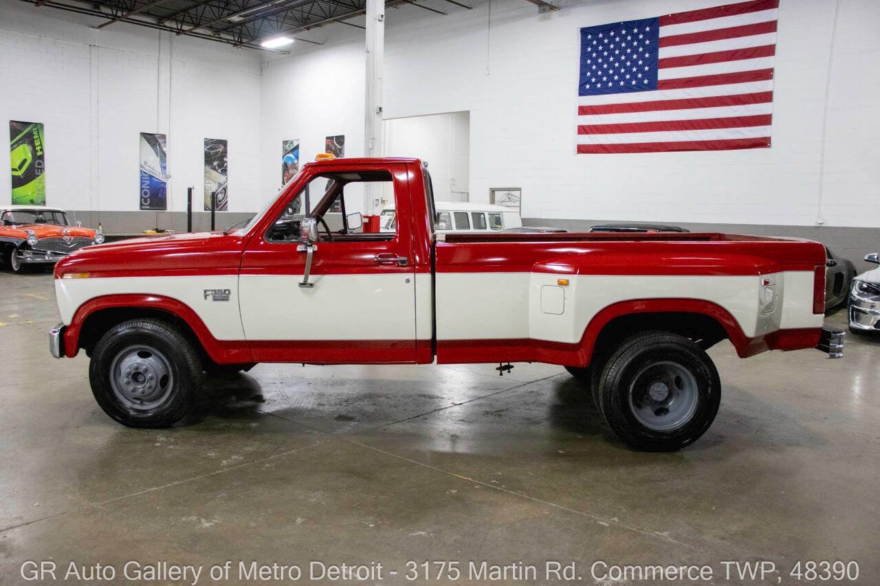 Used 1986 Ford F350 2WD Regular Cab image 3