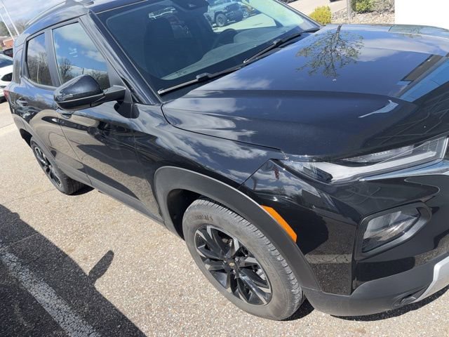 Used 2023 Chevrolet TrailBlazer LT image 2
