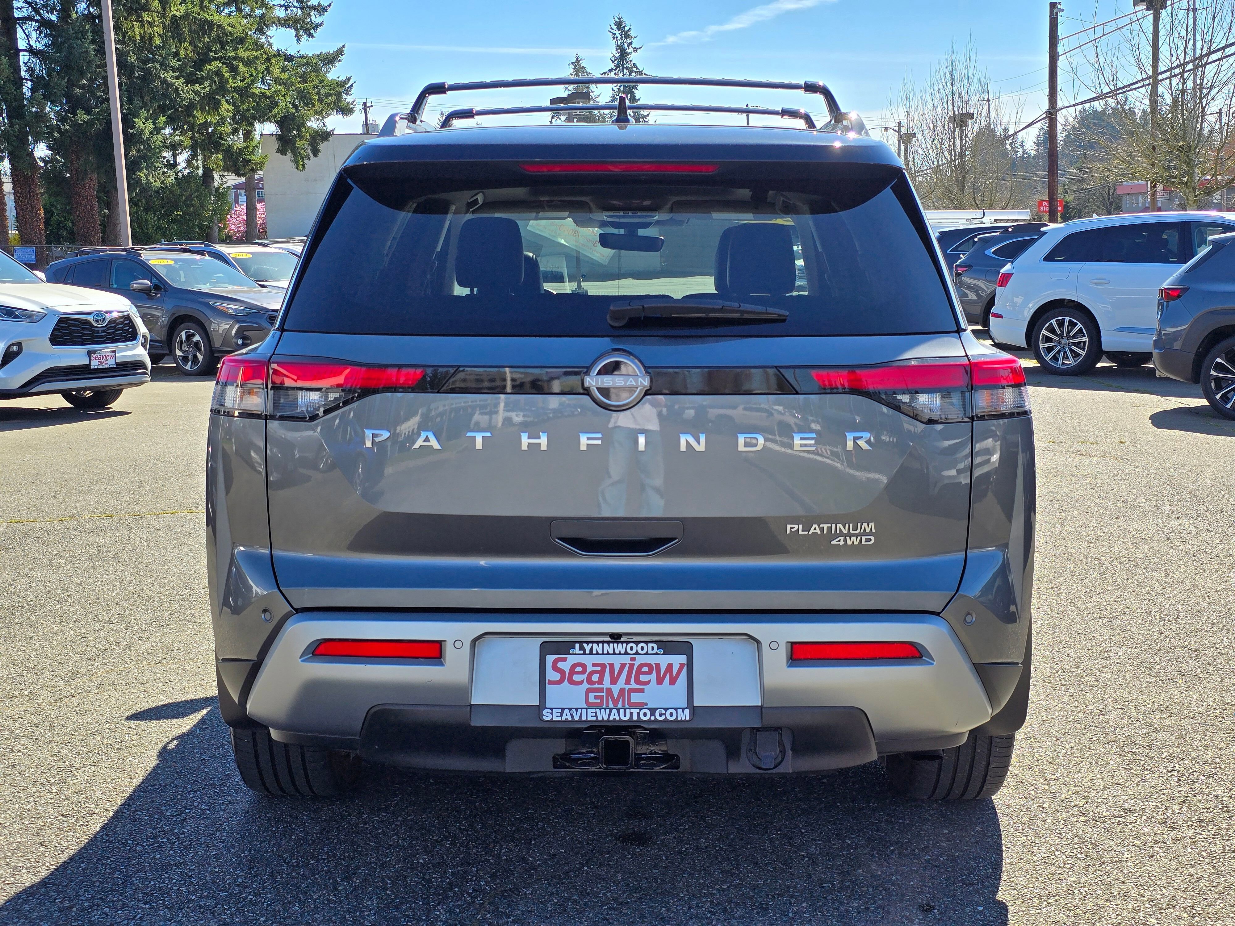 Used 2023 Nissan Pathfinder Platinum w/ Lighting Package (N93) AWD/4WD image 6