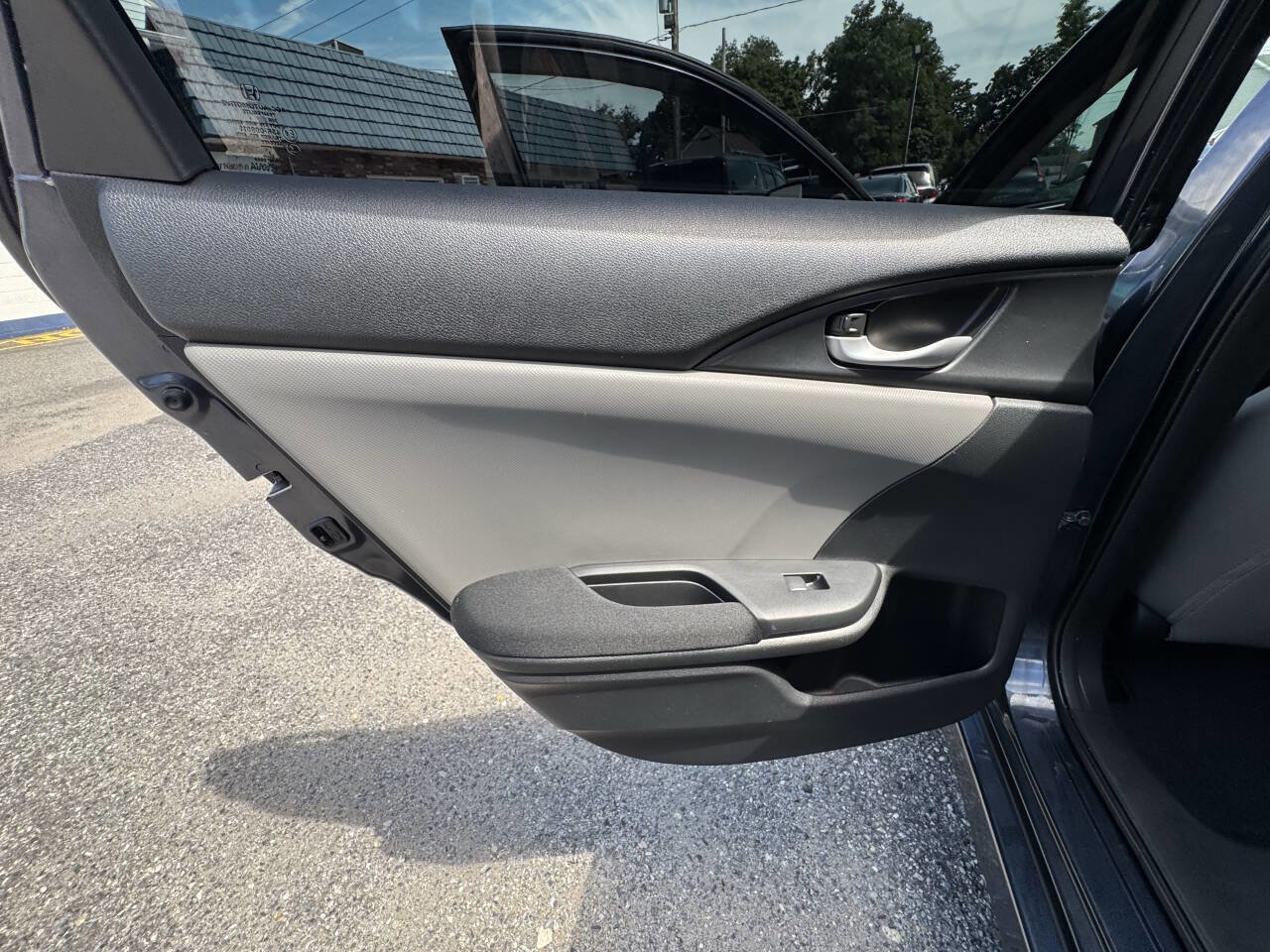 Used 2019 Honda Civic EX image 26
