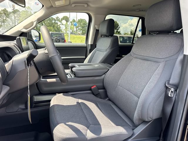 New 2025 Ford Expedition Max Active RWD image 17