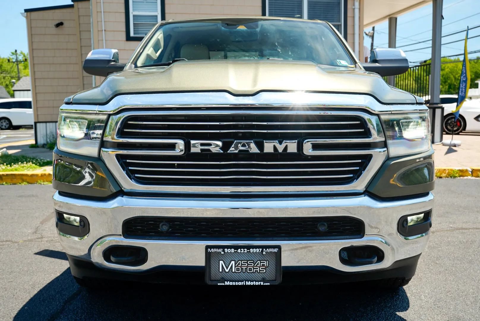 Used 2021 RAM 1500 Laramie AWD/4WD image 2