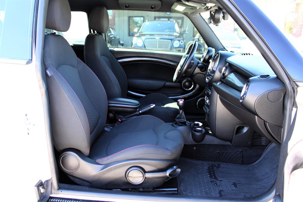 Used 2013 MINI Cooper Clubman S image 13