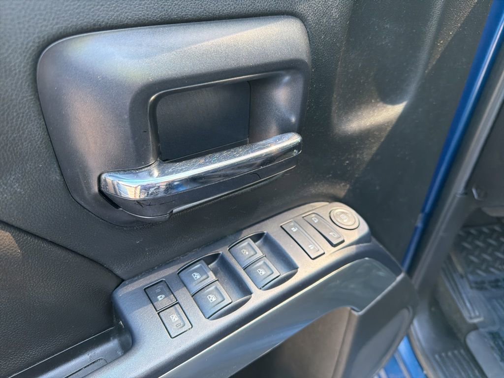 Used 2018 Chevrolet Silverado 1500 LT w/ All Star Edition RWD image 13