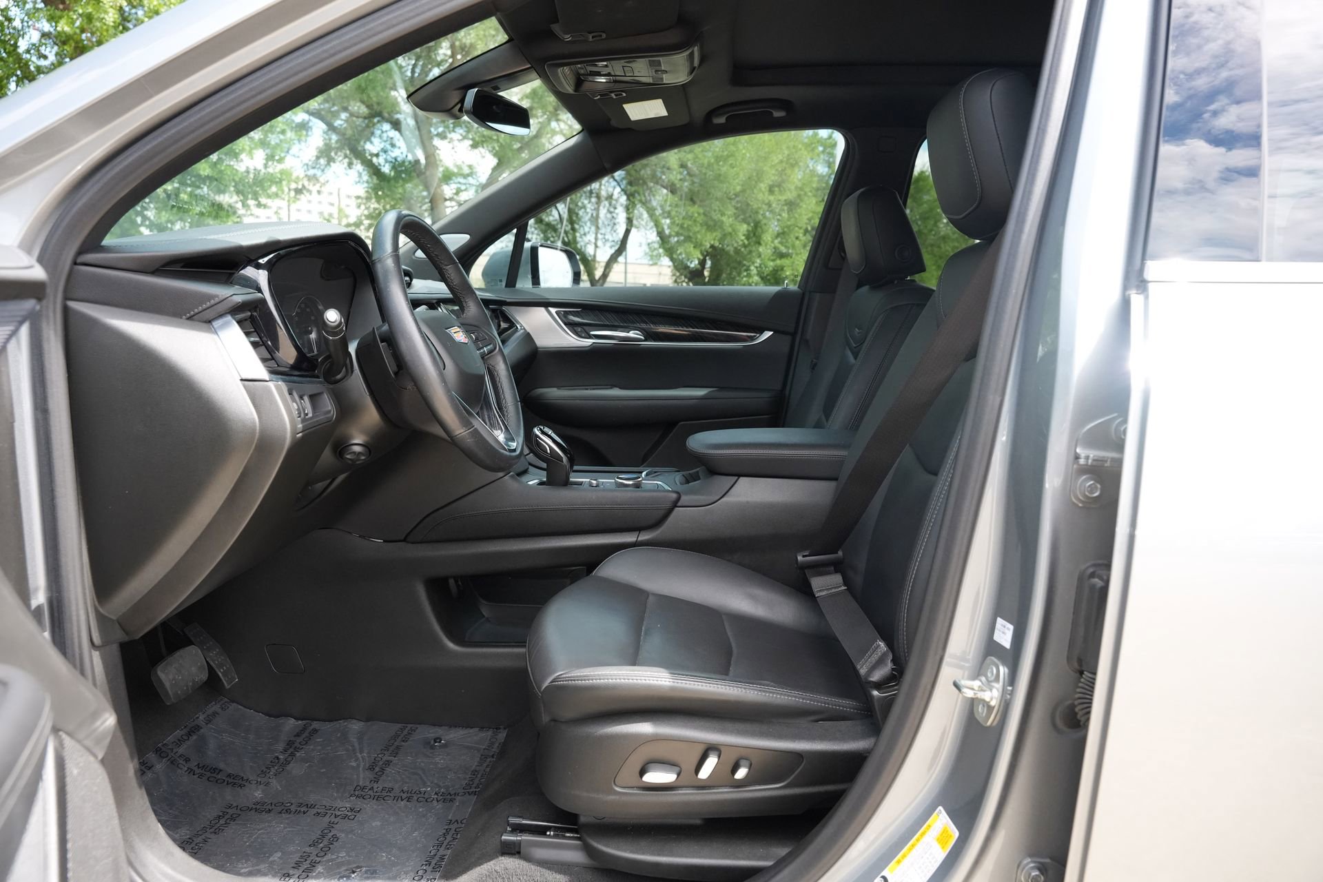 Certified 2024 Cadillac XT6 Premium Luxury FWD image 18