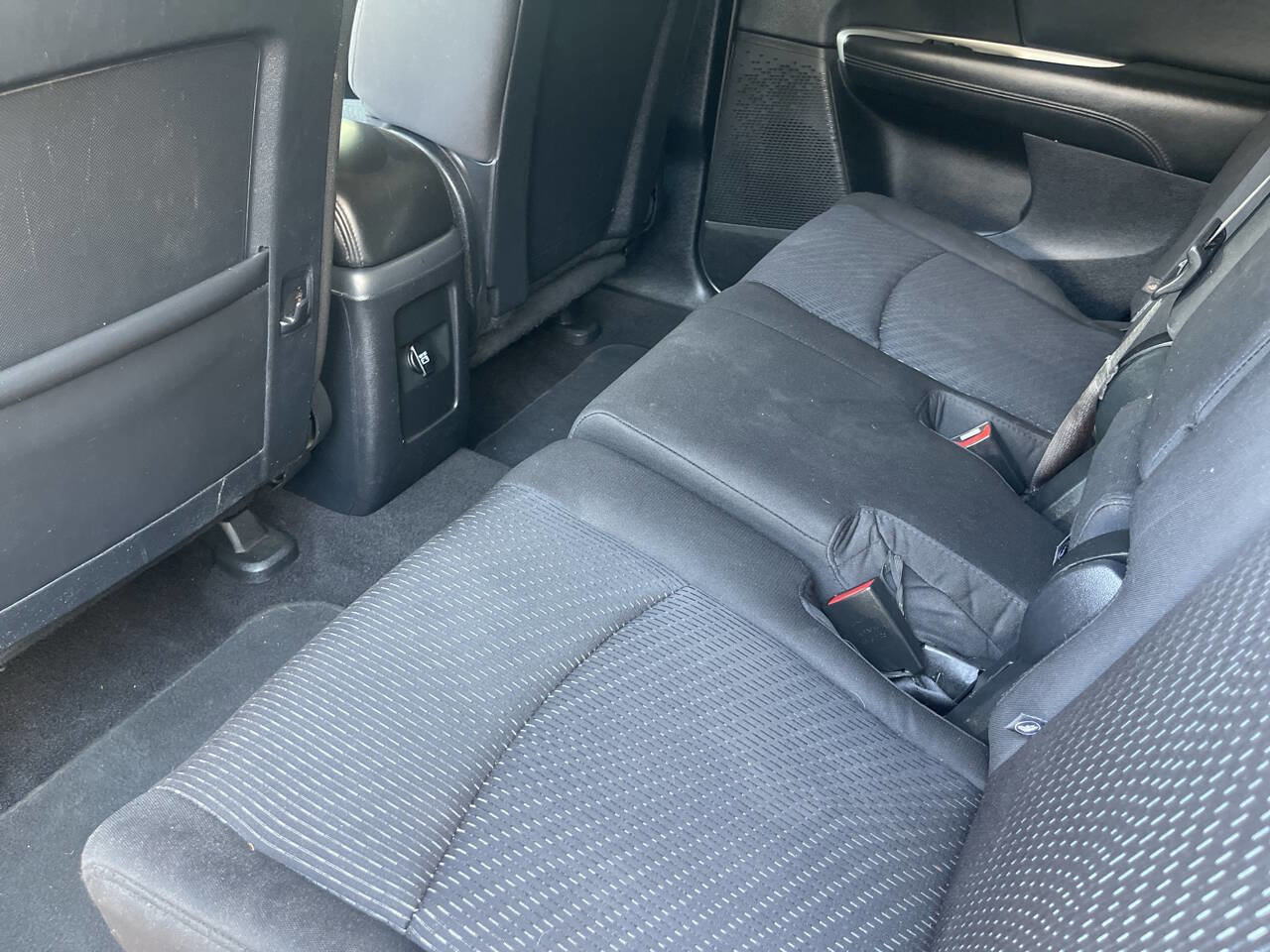 Used 2017 Dodge Journey SXT w/ Comfort/Convenience Group image 15