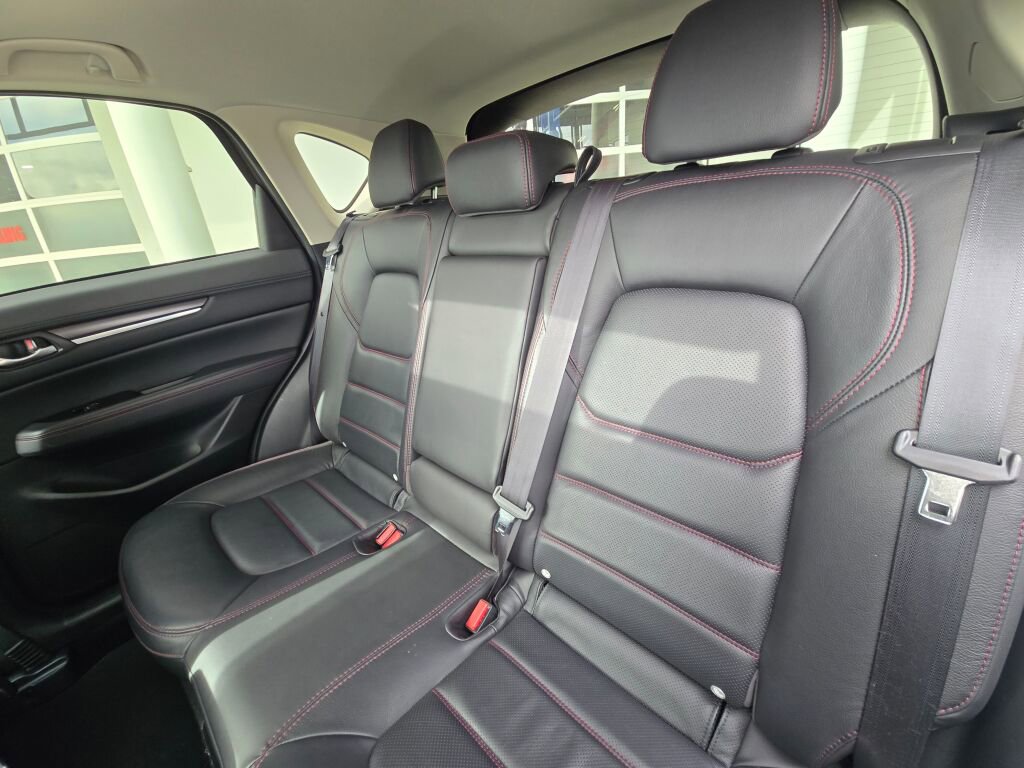 Used 2024 MAZDA CX-5 Carbon Edition image 14