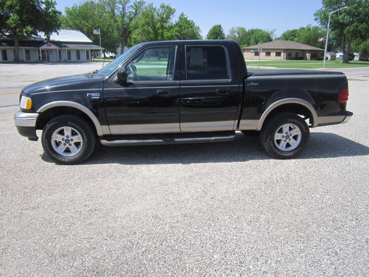 Used 2003 Ford F150 Lariat AWD/4WD image 1