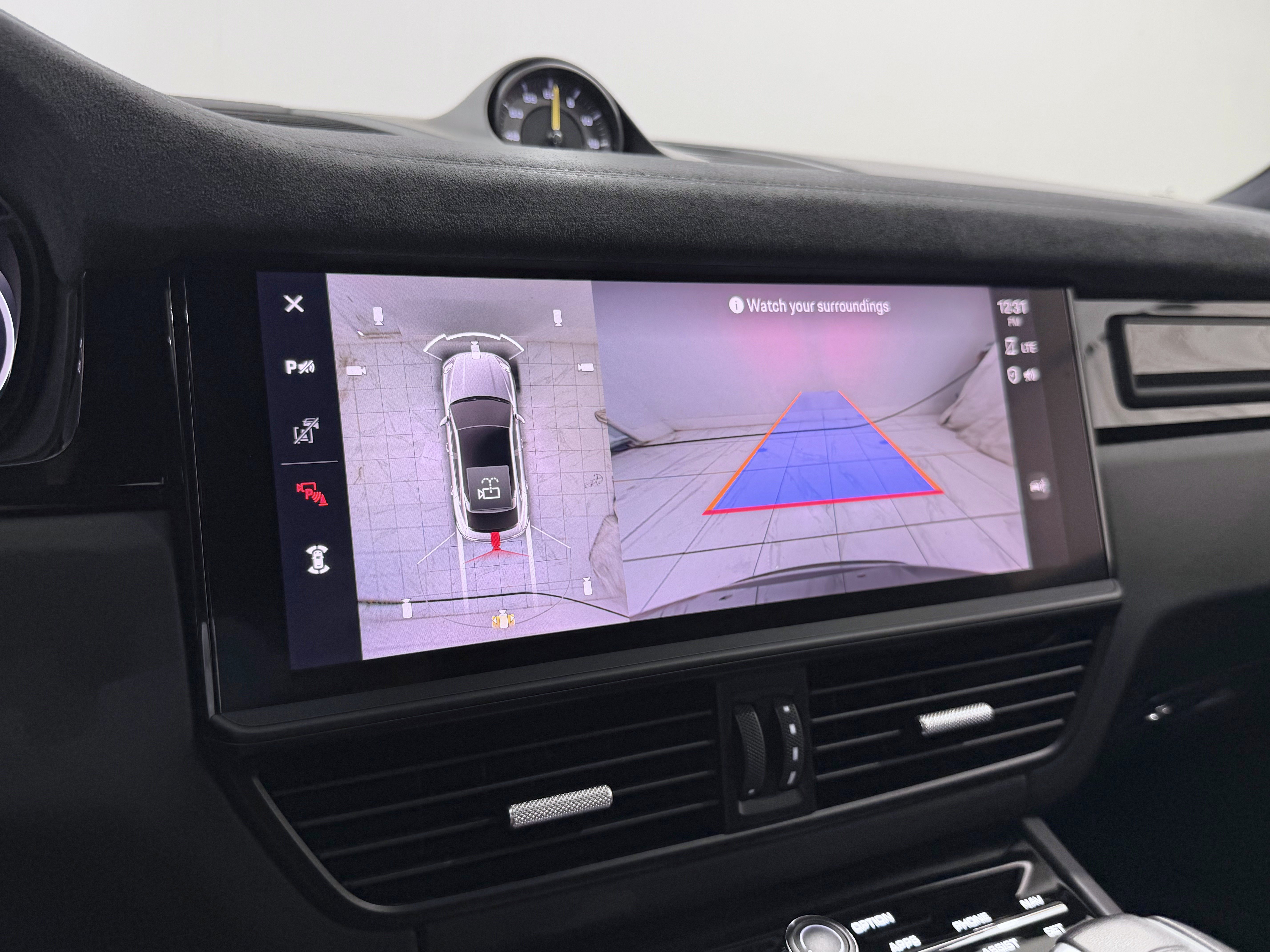 Certified 2022 Porsche Cayenne Turbo GT AWD/4WD image 54