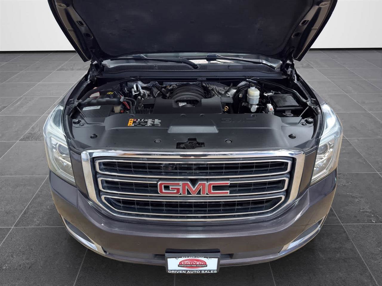 Used 2018 GMC Yukon SLT image 9