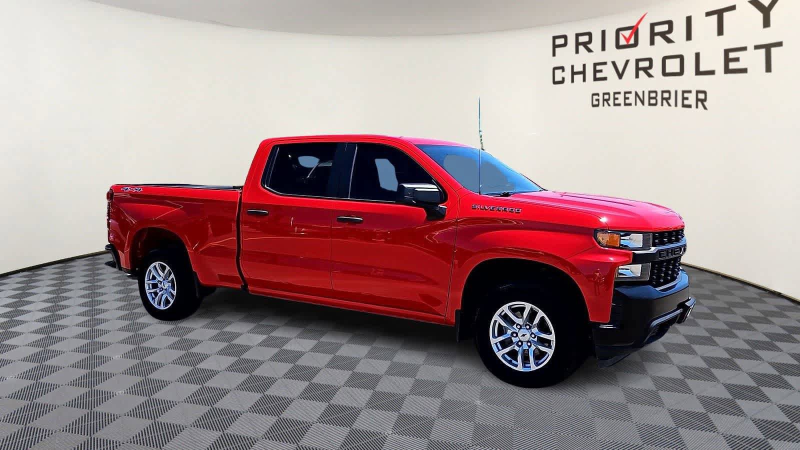 Used 2022 Chevrolet Silverado 1500 W/T w/ WT Value Package AWD/4WD image 2
