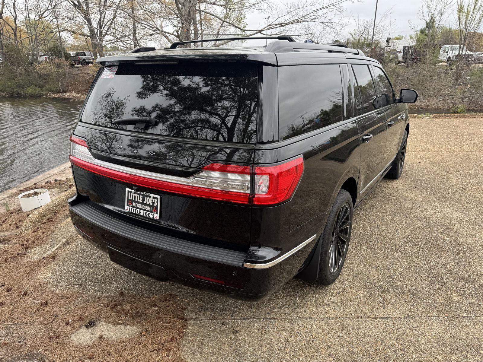 Used 2019 Lincoln Navigator L Black Label w/ Cargo Package image 5