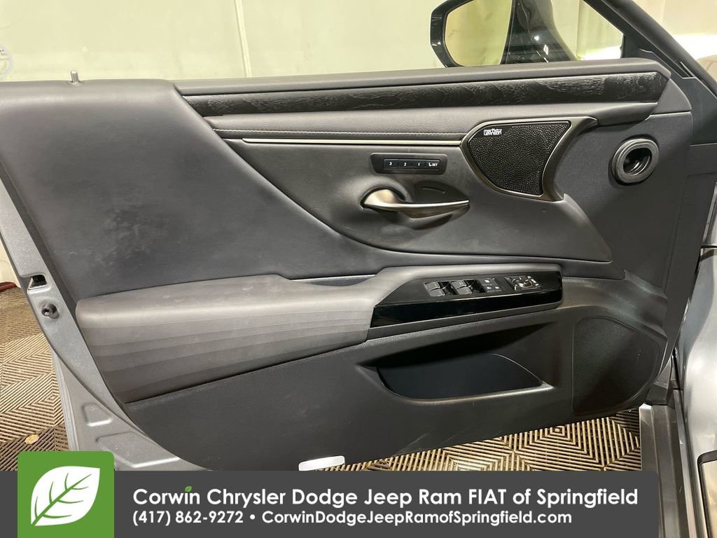 Used 2022 Lexus ES 350 Ultra Luxury image 26