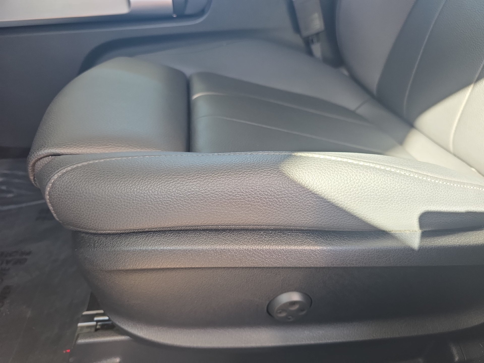 Used 2026 Mercedes-Benz GLB 250 image 27