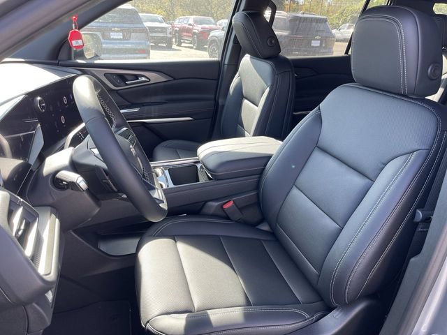New 2026 Chevrolet Traverse LT w/ Driver Confidence Package AWD/4WD image 11