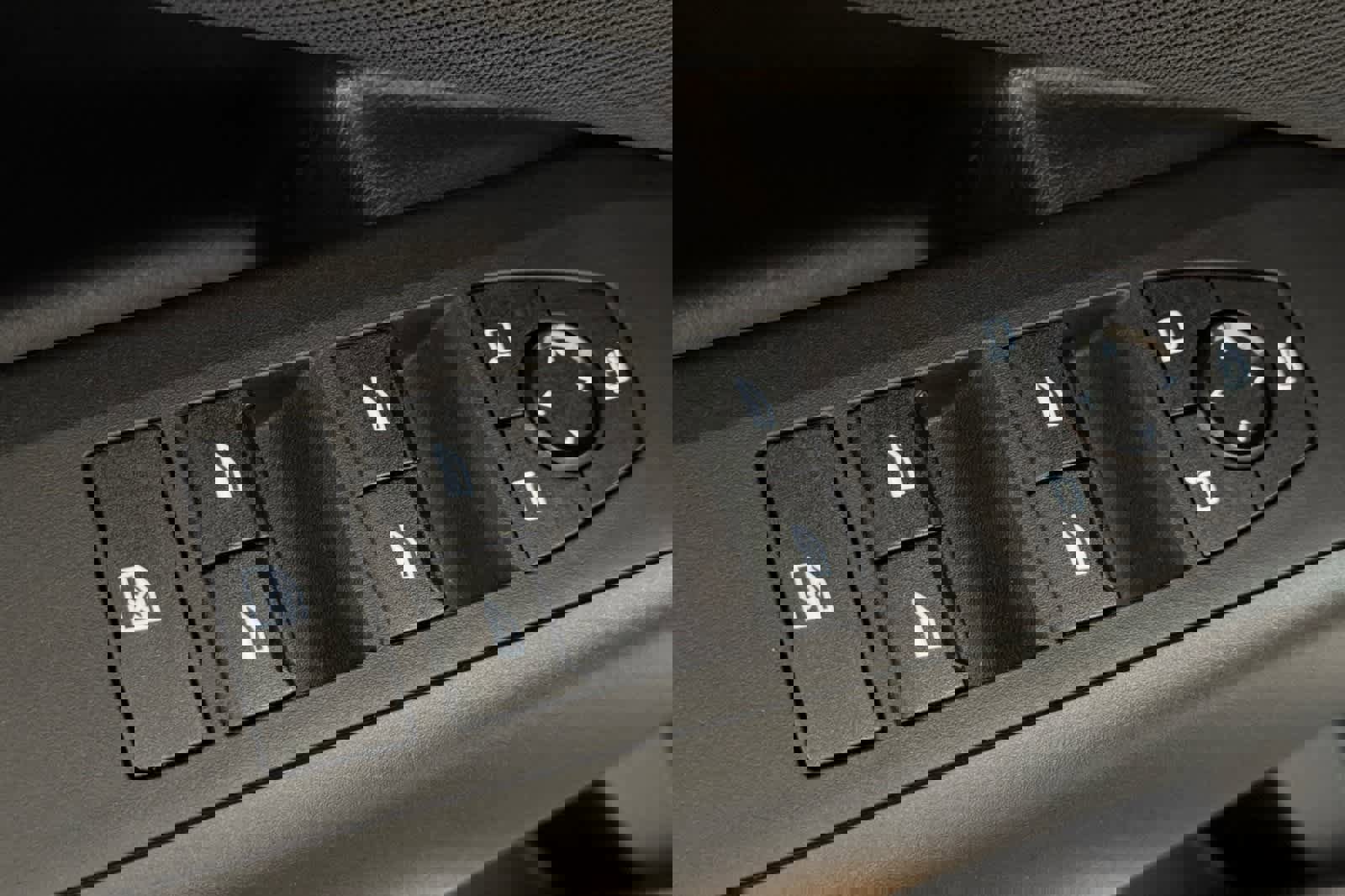 Used 2025 BMW X3 xDrive30i w/ Premium Package image 13