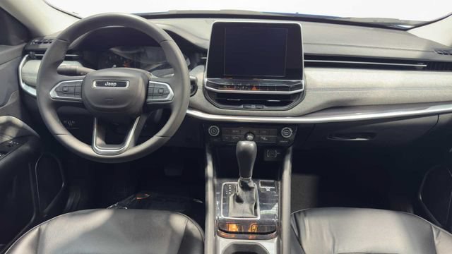 Used 2022 Jeep Compass Latitude FWD image 18