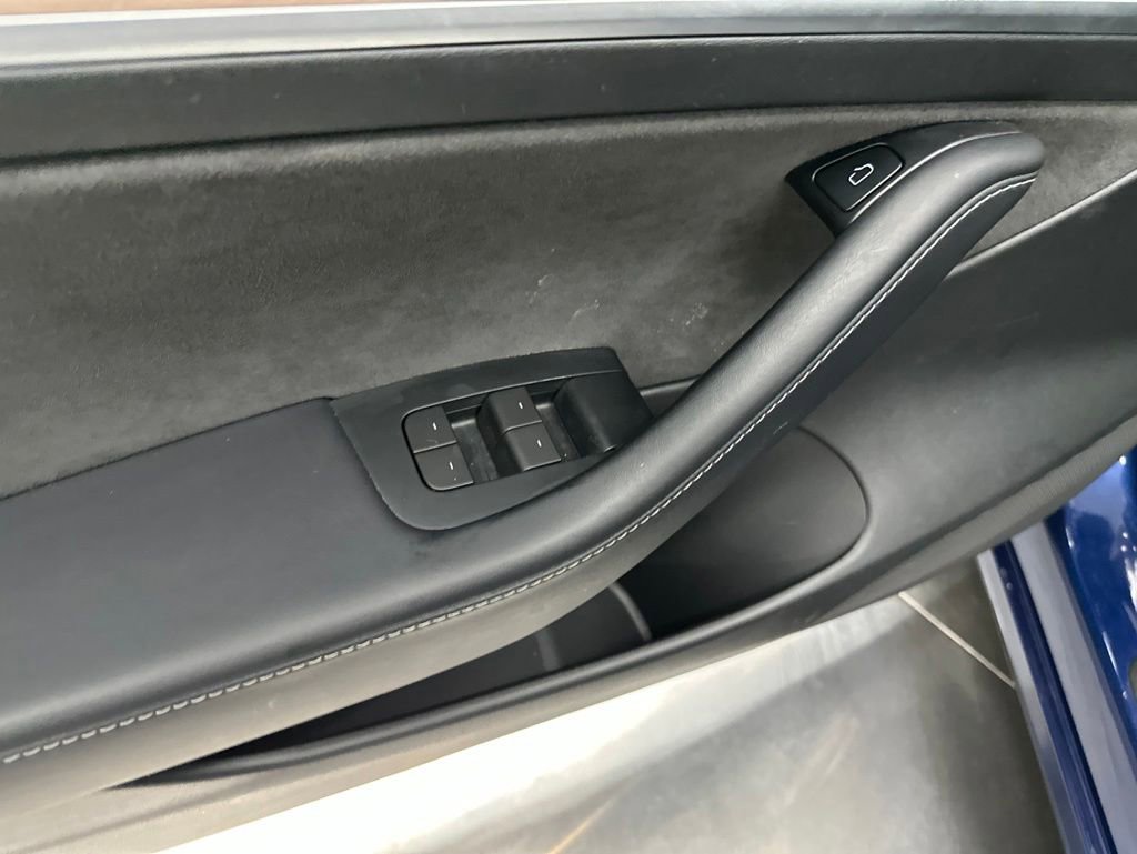 Used 2023 Tesla Model 3 Standard Range RWD image 10