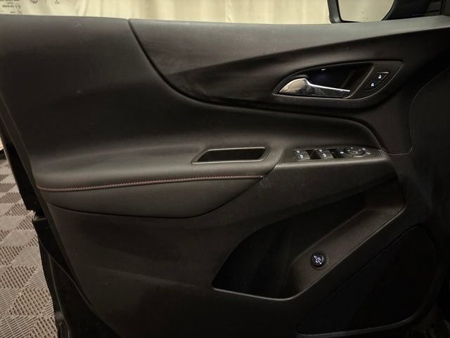 Used 2023 Chevrolet Equinox RS w/ LPO, Floor Liner Package FWD image 9