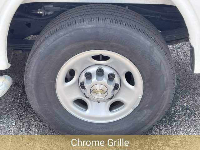 Used 2025 Chevrolet Express 2500 w/ Driver Convenience Package RWD image 13