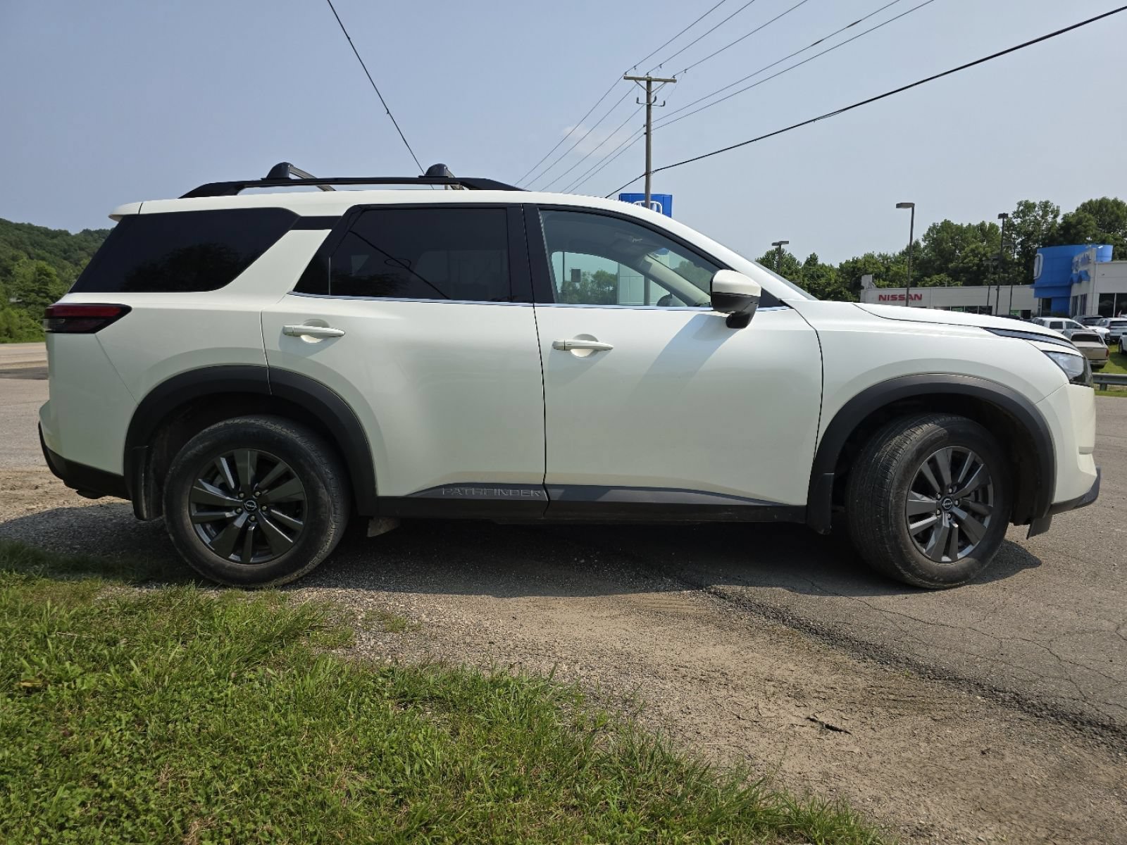 Certified 2024 Nissan Pathfinder SV AWD/4WD image 21
