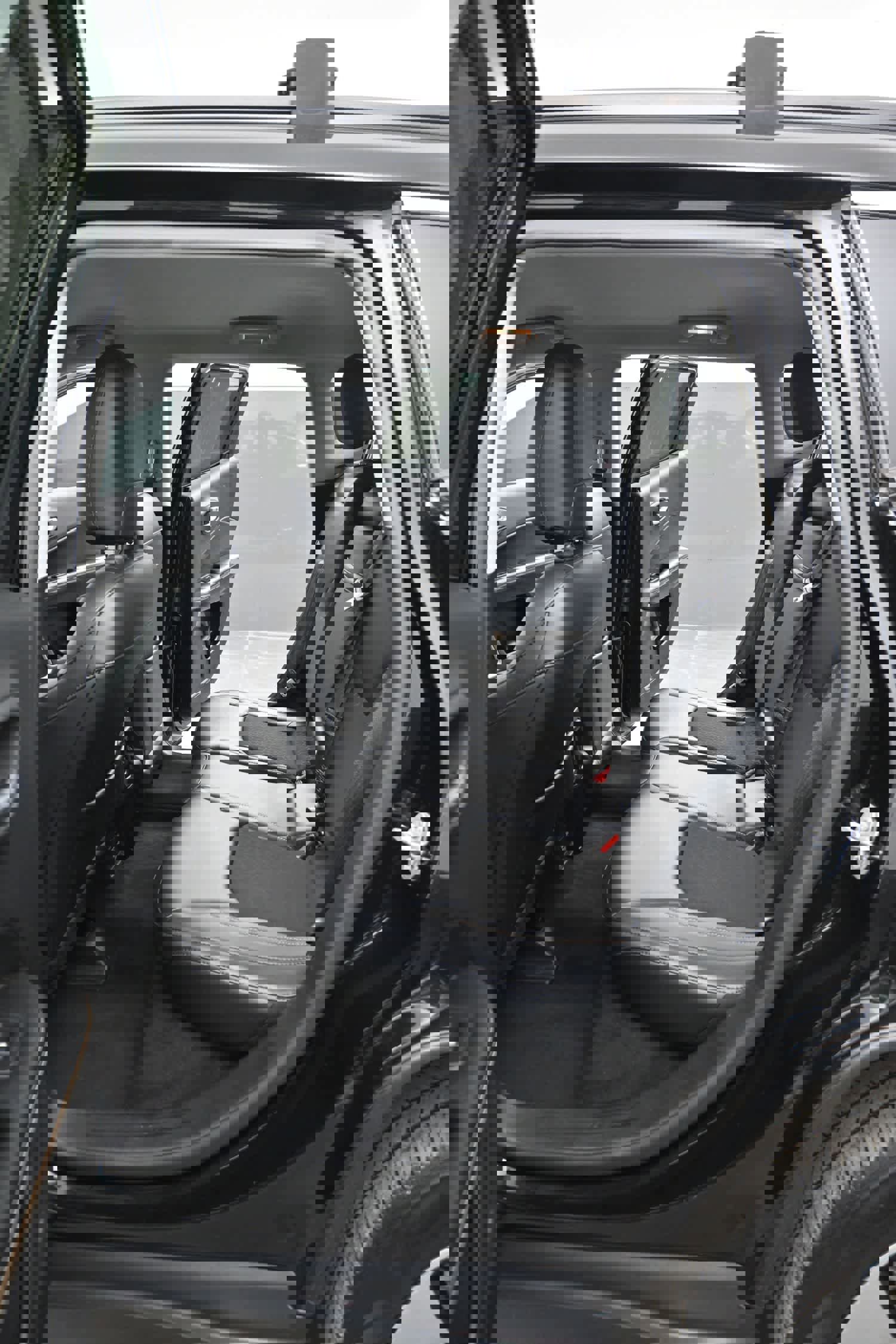 Used 2017 Jeep Compass Latitude w/ Popular Equipment Group image 14