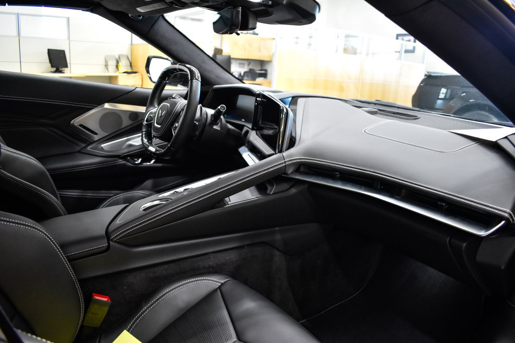 Used 2026 Chevrolet Corvette Z06 RWD image 25