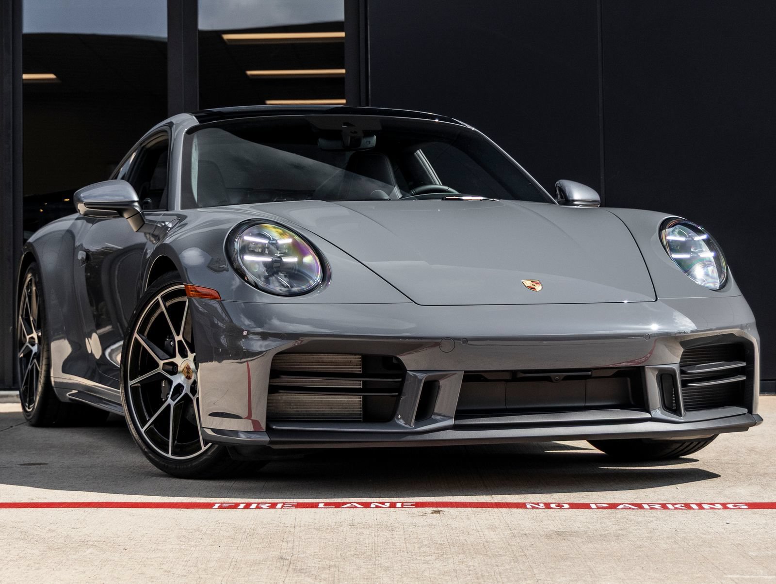 Used 2026 Porsche 911 Carrera T RWD image 6