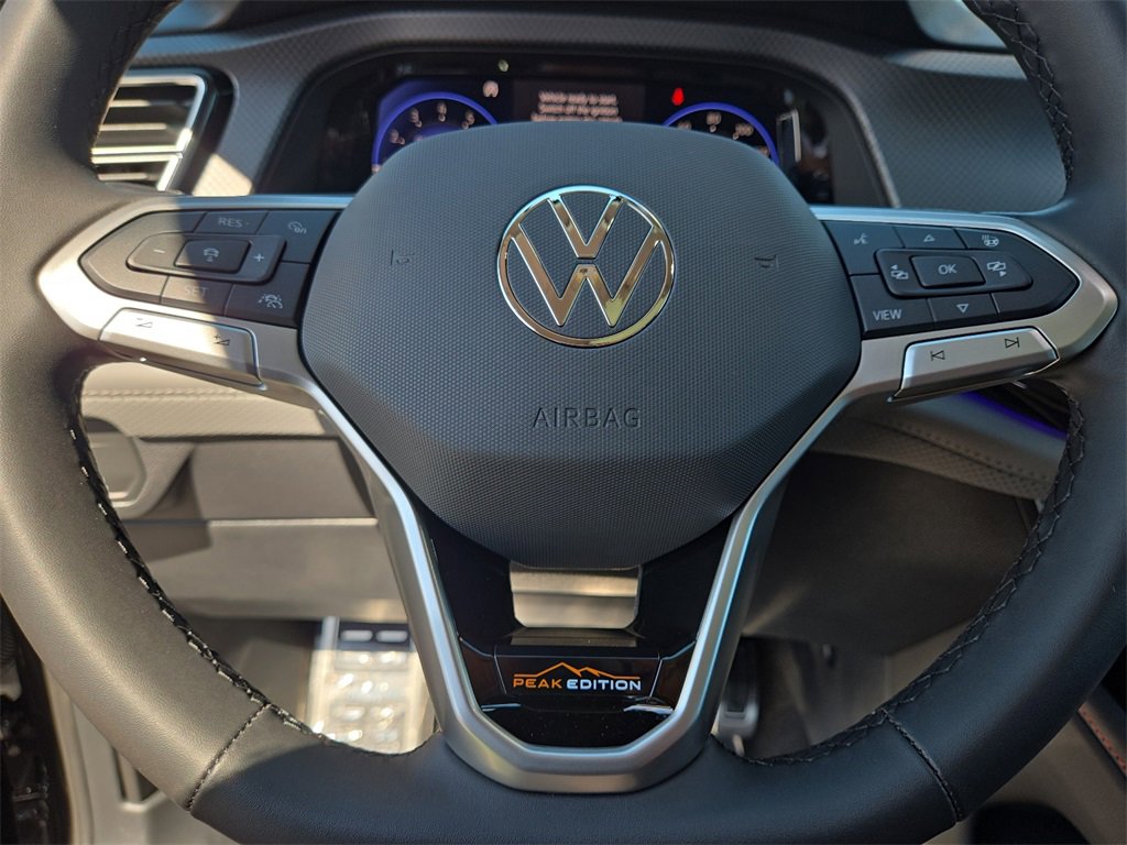 New 2025 Volkswagen Atlas Peak Edition SE image 23