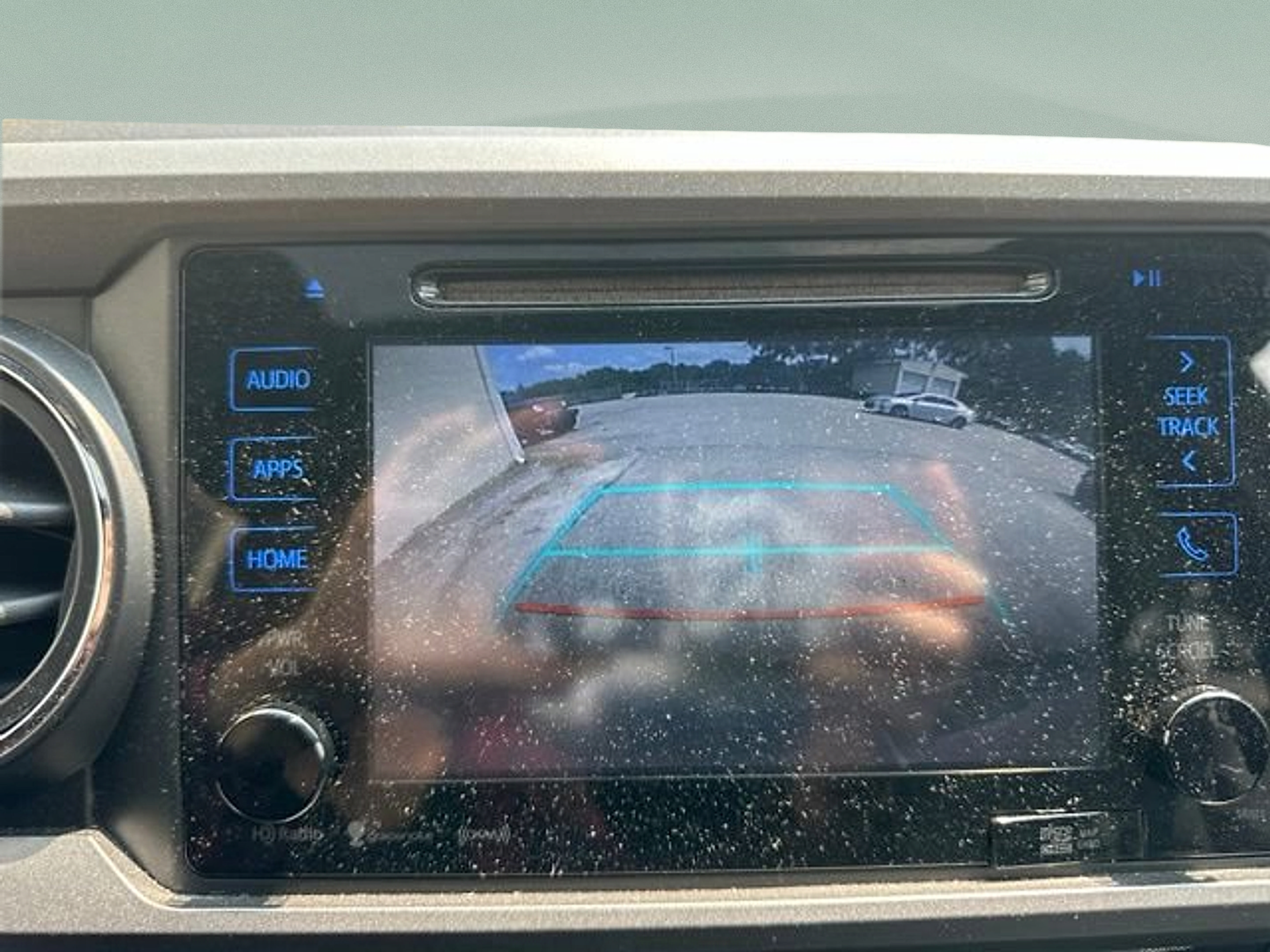 Used 2017 Toyota Tacoma TRD Off-Road w/ Premium & Technology Package AWD/4WD image 17