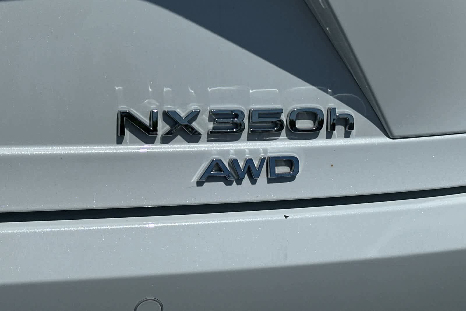Certified 2026 Lexus NX 350h AWD w/ Accessory Package (2T) image 33