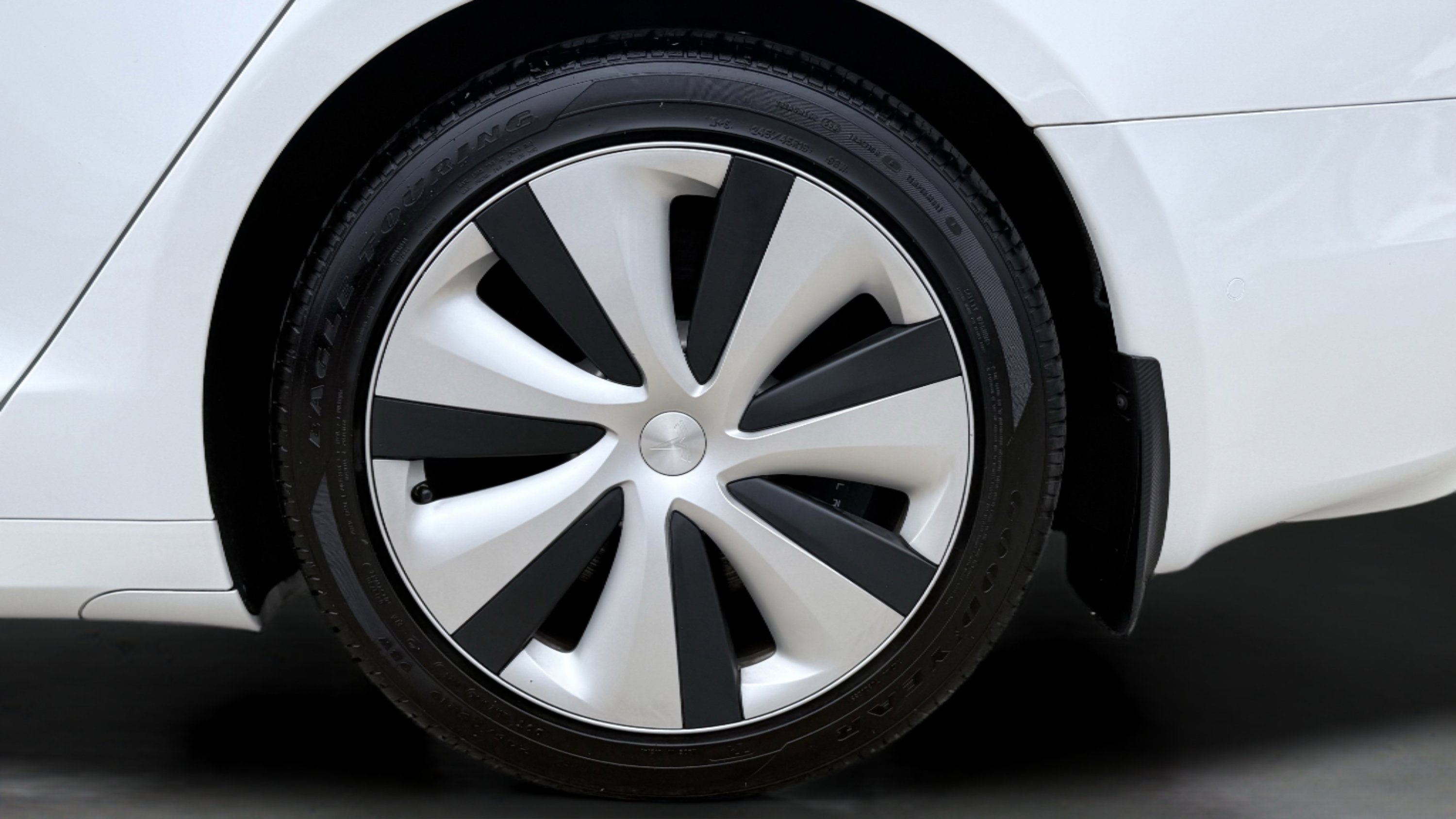 Used 2021 Tesla Model S Long Range Plus image 22