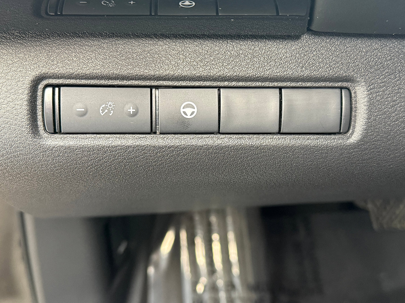 Used 2023 Nissan Pathfinder SV AWD/4WD image 25
