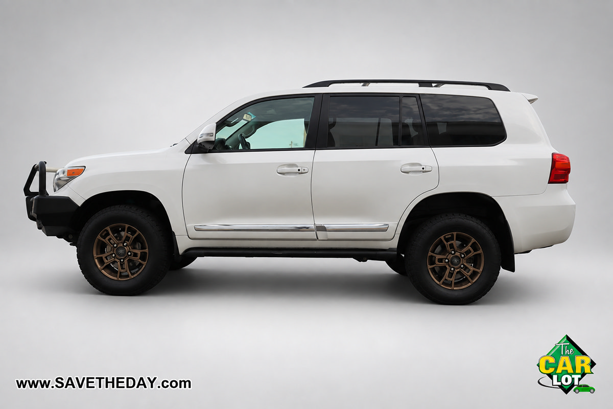 Used 2015 Toyota Land Cruiser AWD/4WD image 5