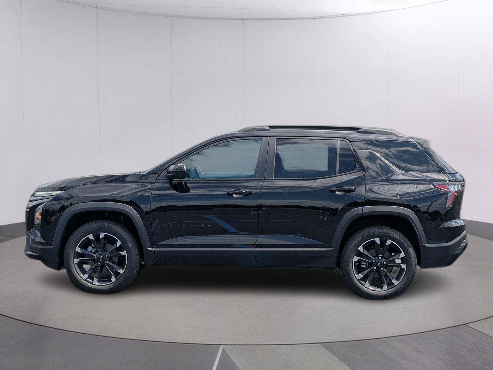 New 2026 Chevrolet Equinox RS w/ Convenience Package III FWD image 2
