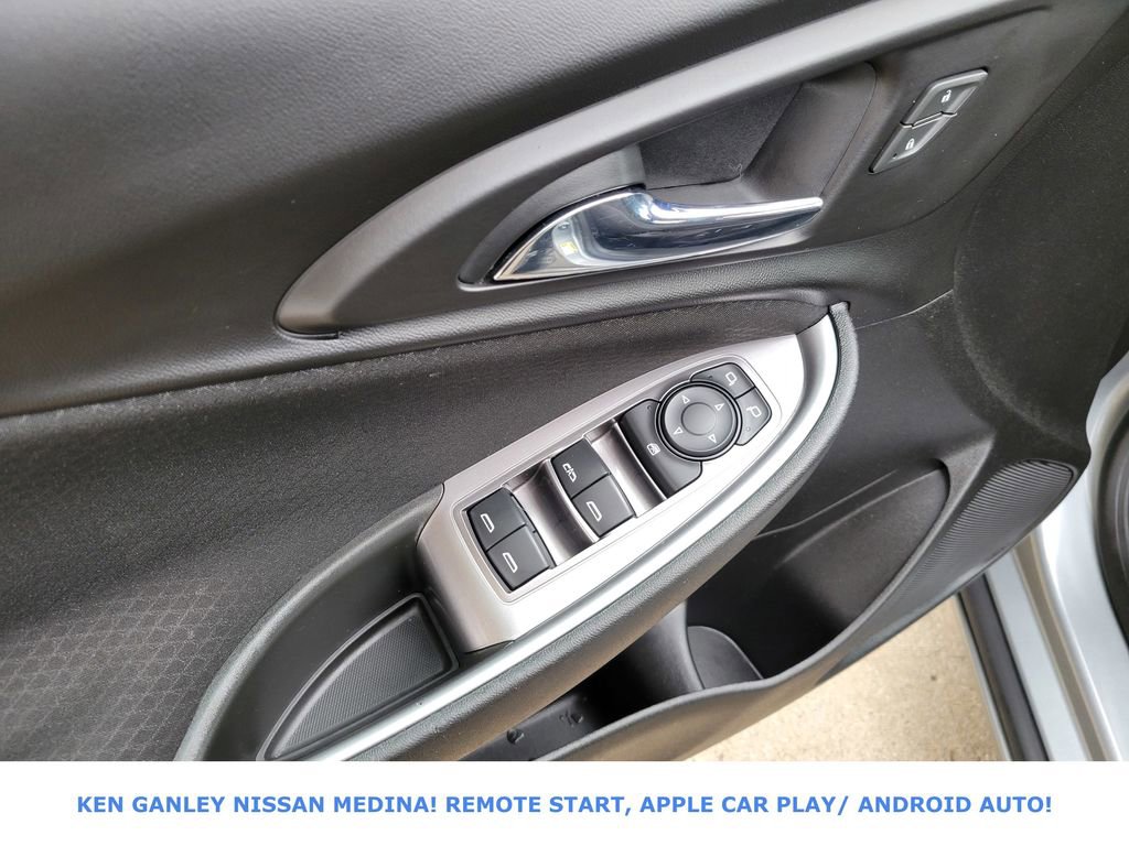 Used 2024 Chevrolet Malibu LT image 39