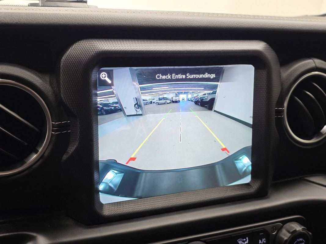 Used 2020 Jeep Gladiator Overland image 33