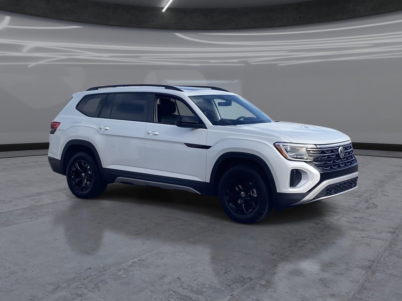 New 2026 Volkswagen Atlas Peak Edition image 2