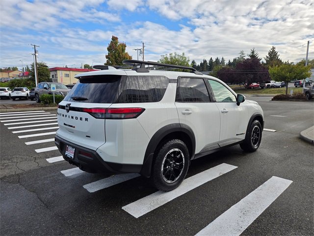 Used 2025 Nissan Pathfinder Rock Creek image 7