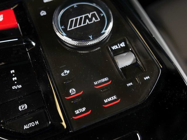 Used 2026 BMW M5 w/ Carbon Package AWD/4WD image 18