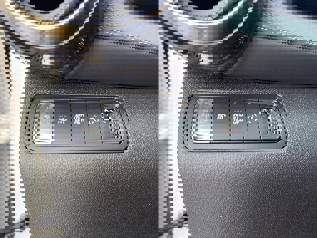 New 2026 Chevrolet Equinox LT w/ Convenience Package II image 18