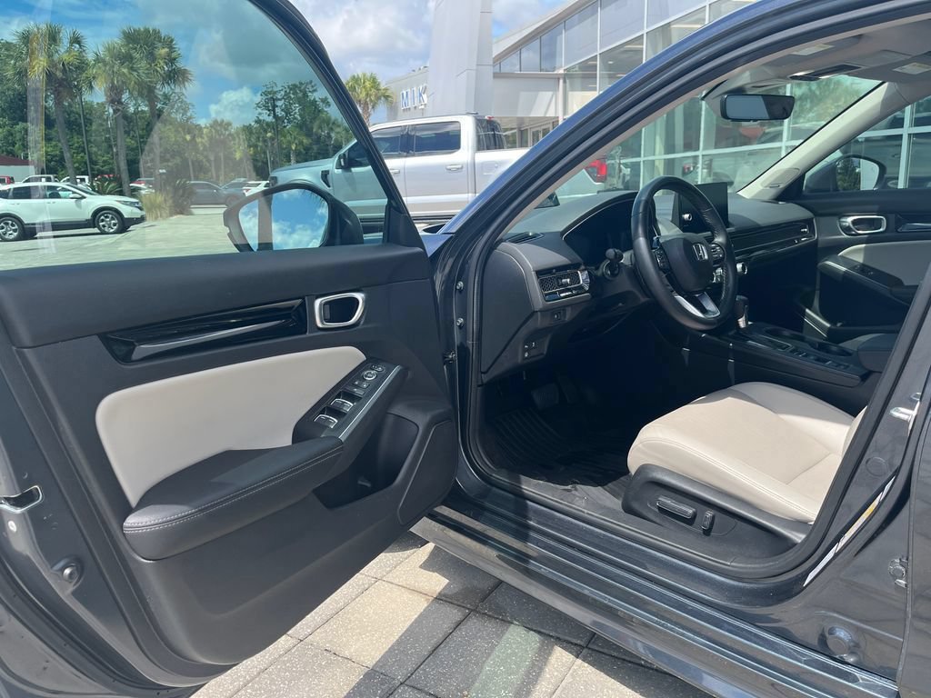 Used 2024 Honda Civic Touring image 7