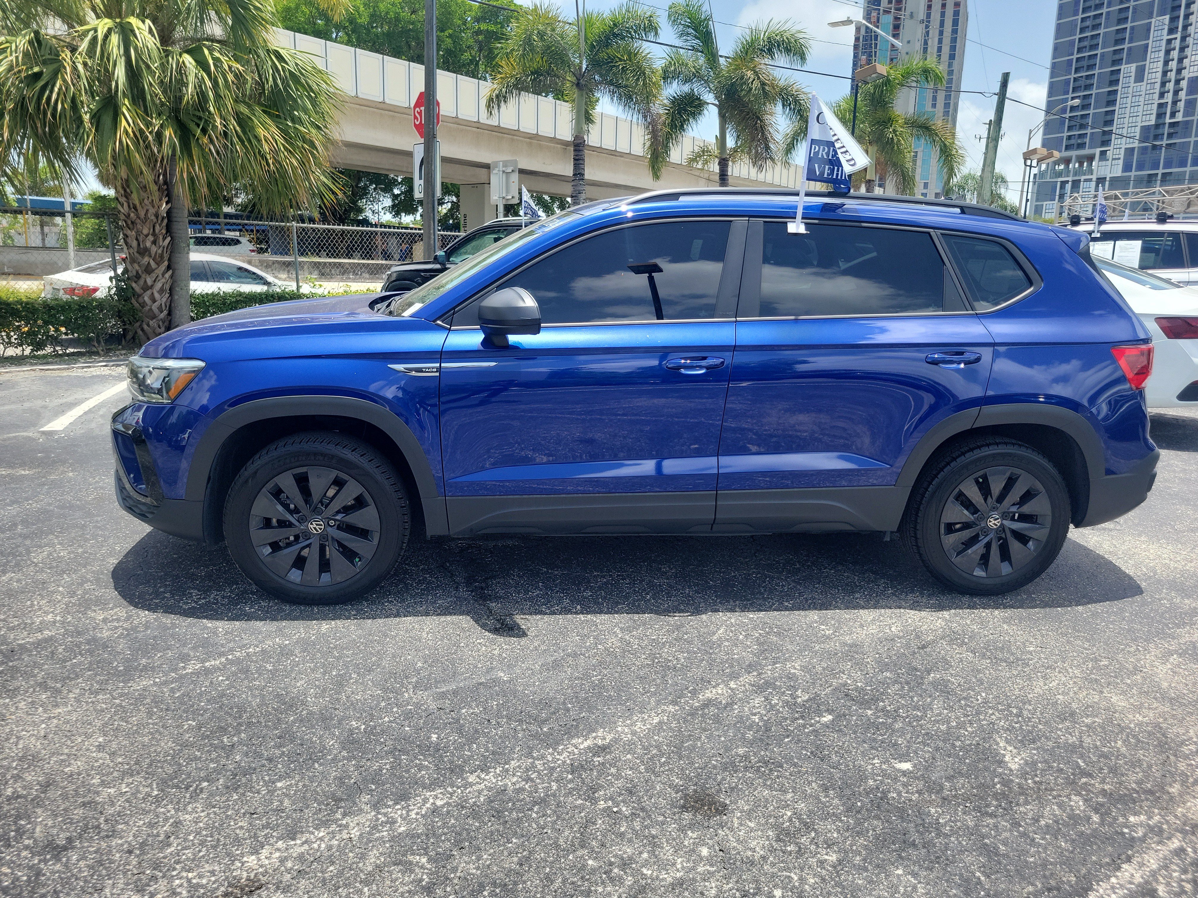 Certified 2024 Volkswagen Taos S FWD image 2