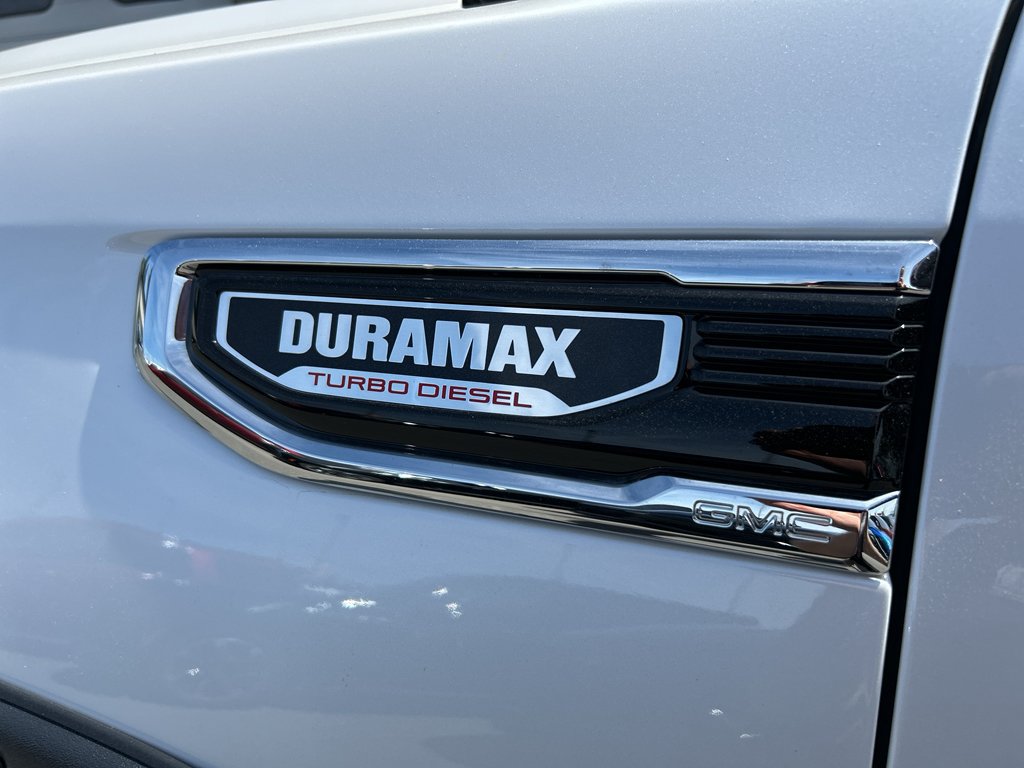 Used 2024 GMC Sierra 1500 Denali AWD/4WD image 8