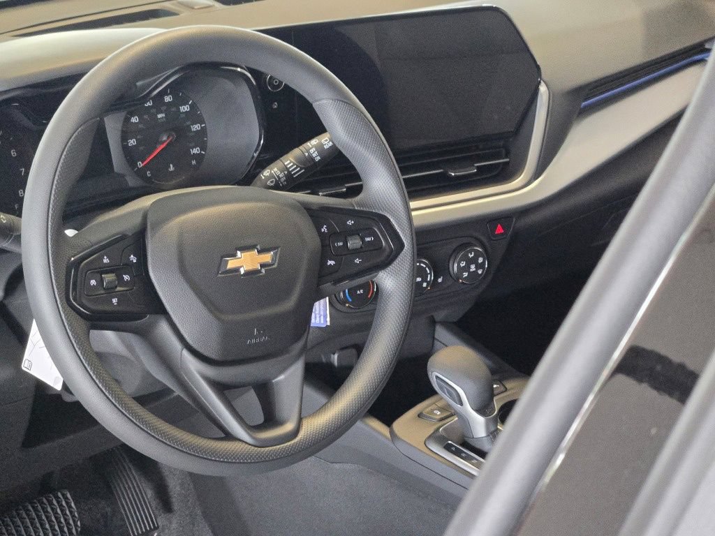 New 2026 Chevrolet Trax LS w/ LS Convenience Package FWD image 19