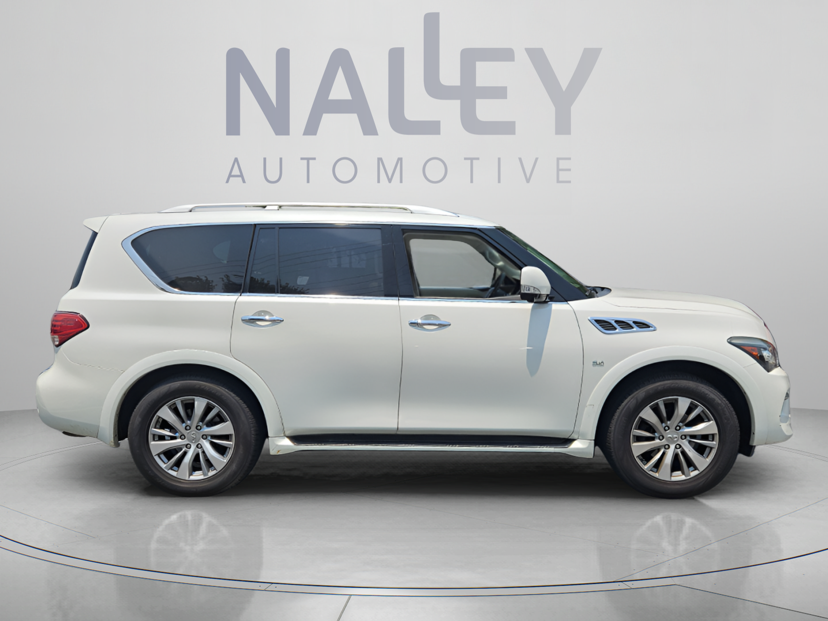 Used 2017 INFINITI QX80 2WD w/ Driver Assistance Package image 6