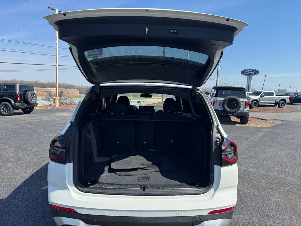 Used 2023 BMW X3 xDrive30i w/ Premium Package image 5